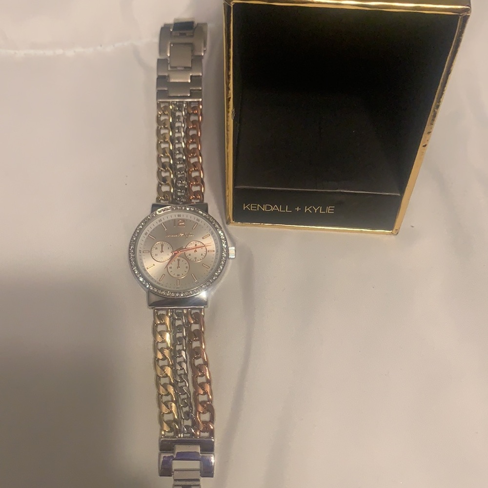 Watch - Picture 4 of 5